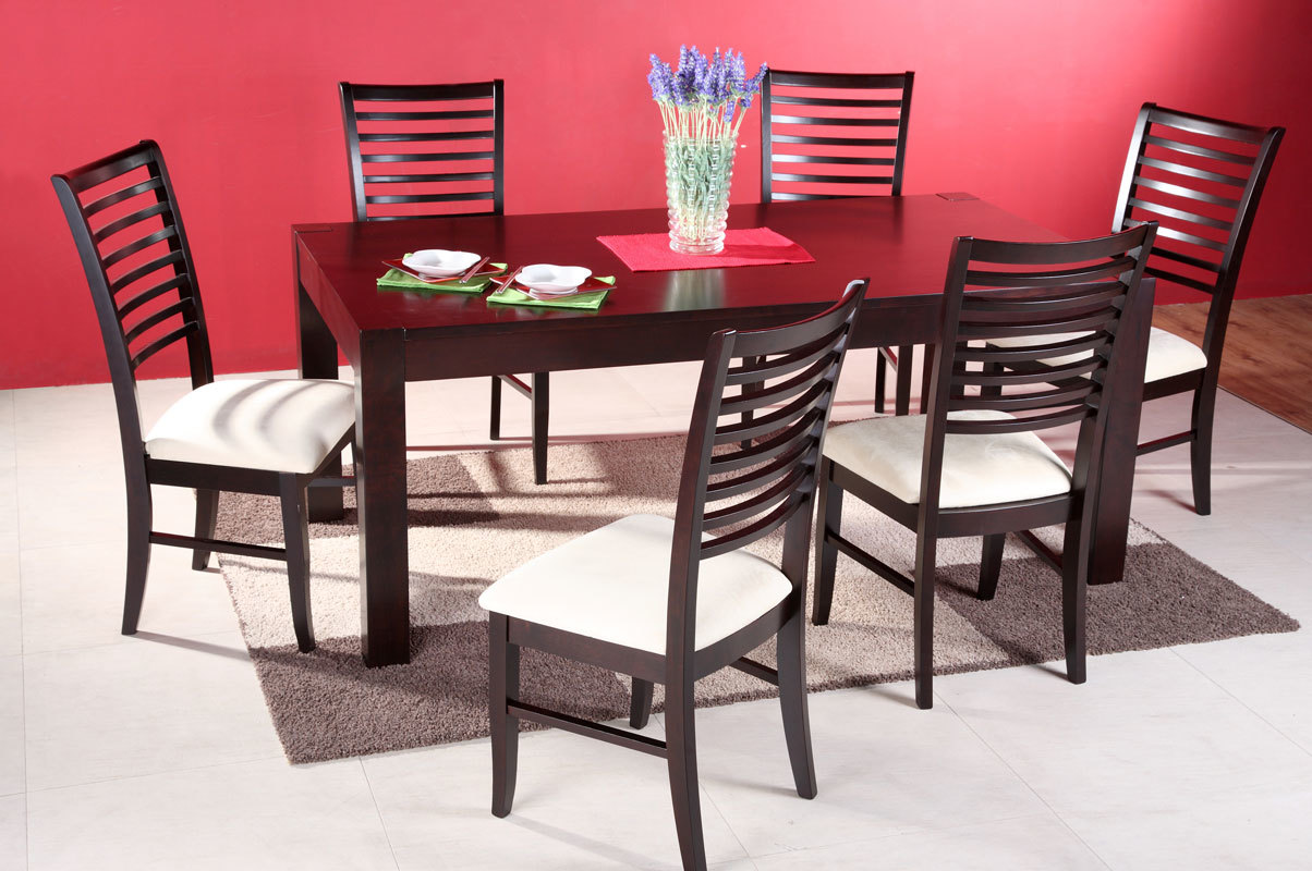 Ensemble Table MAMO + 4 chaises assorties
