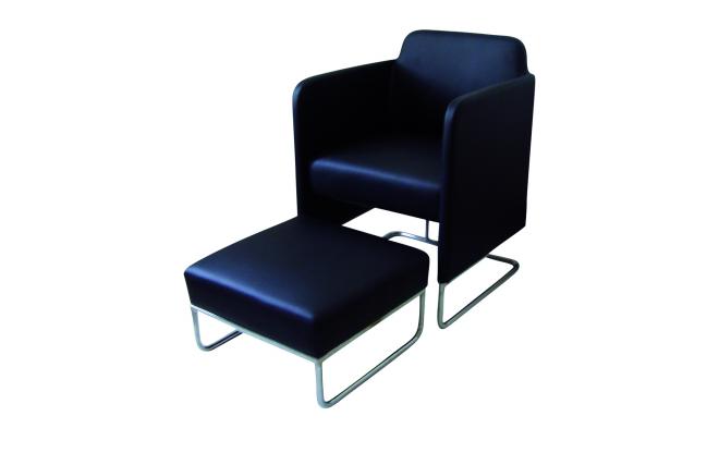 Fauteuil noir moderne NOLAN et son repose pieds assorti 