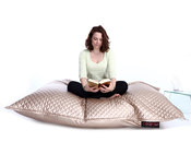 Housse pouf g&eacute;ant matelass&eacute; or BIG MILBAG TREND 