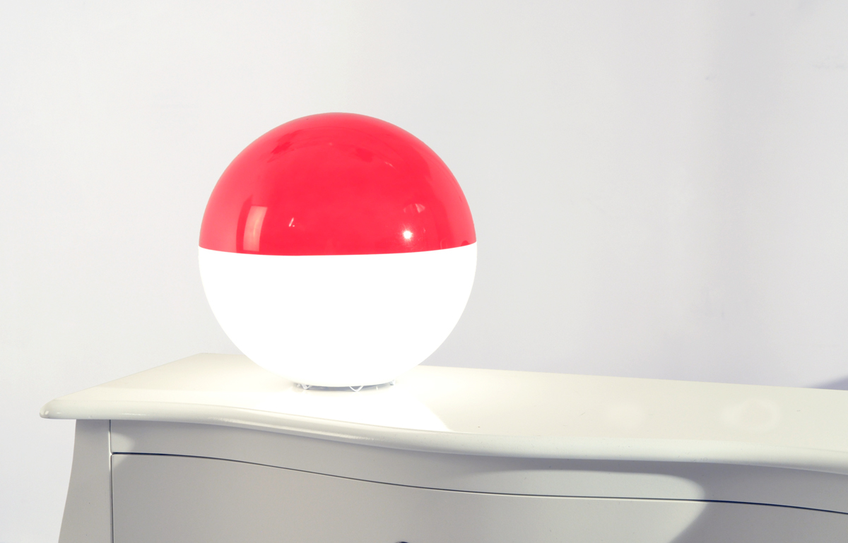 Lampe &agrave; poser moderne rouge Bor&eacute;al