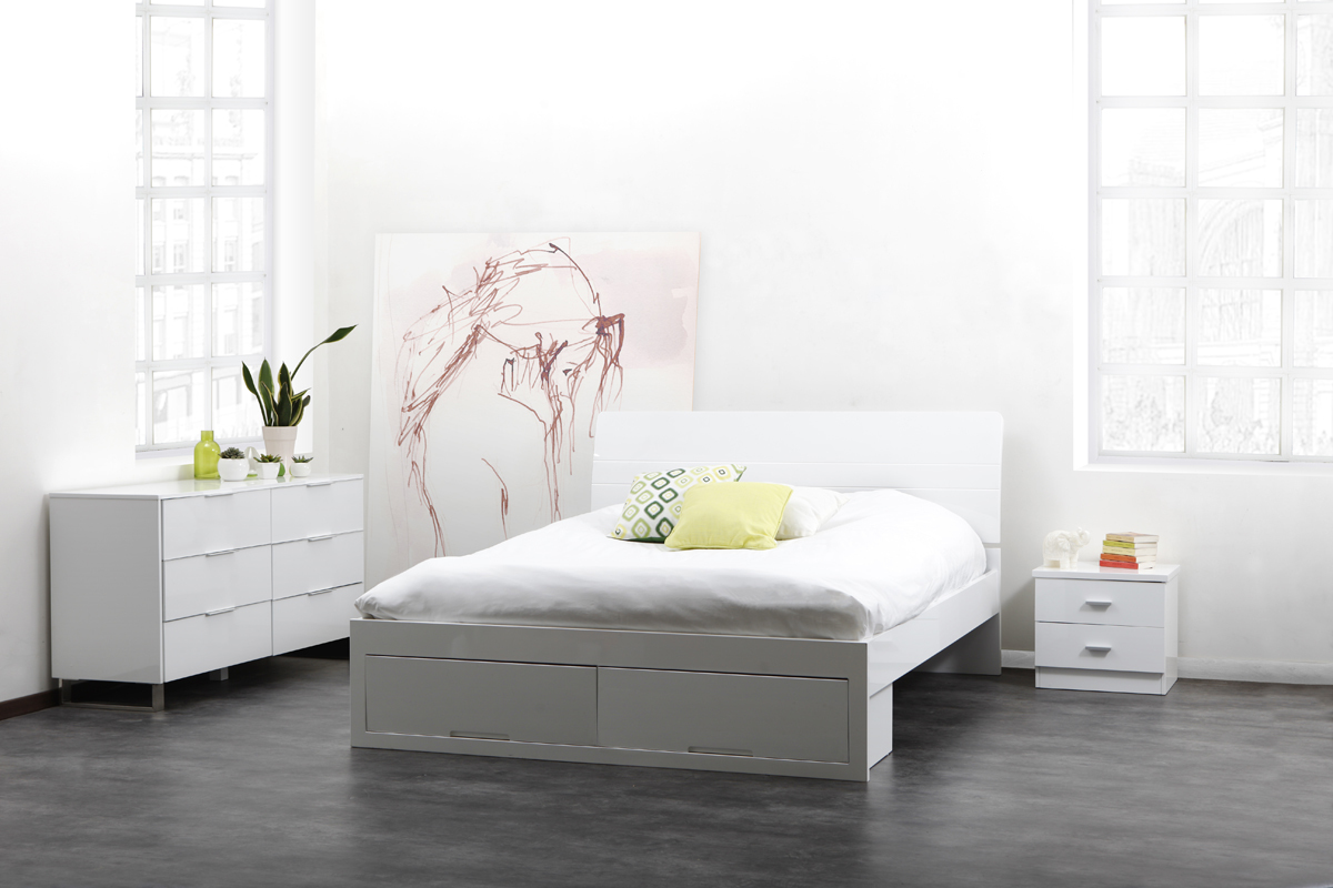 Lit design laqu&eacute; blanc 2 personnes 160x200 NOHA