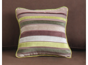 Petit coussin 40x40 velours ray&eacute; Chocolat / Vert
