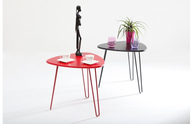 Table d'appoint design rouge LAKEA