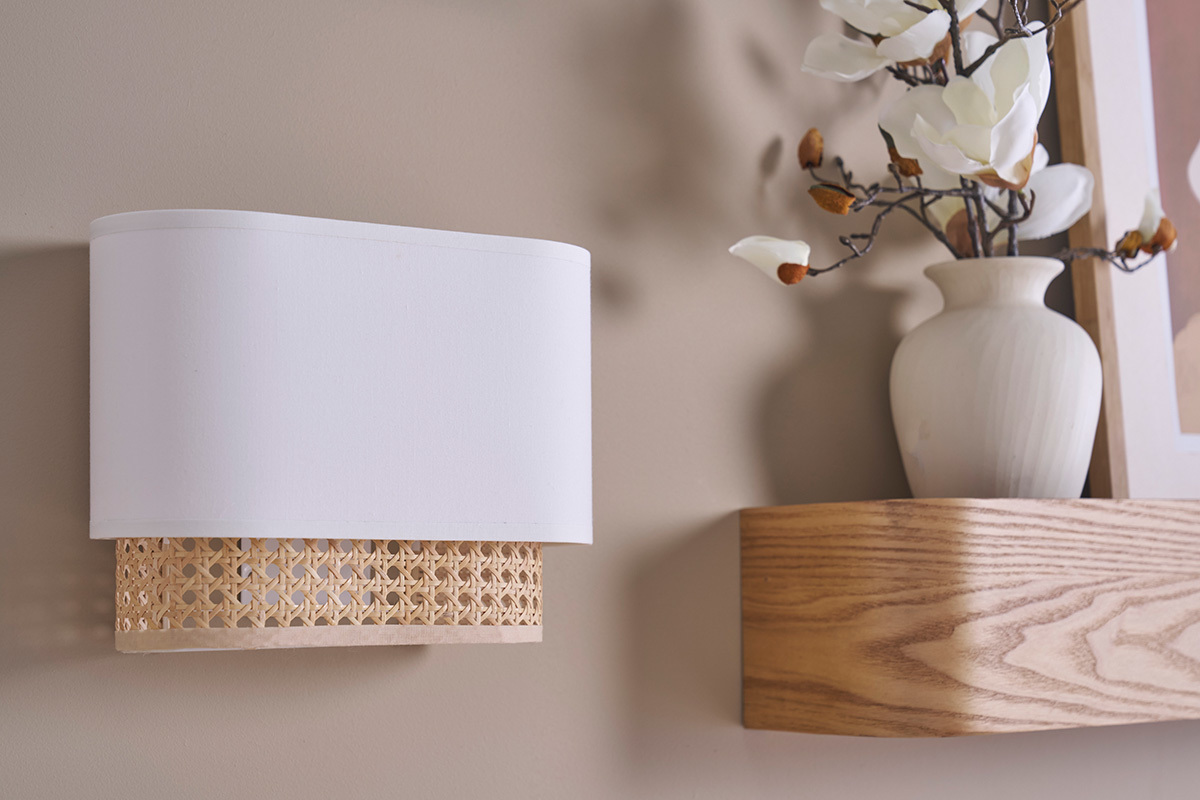 Applique murale en tissu blanc et cannage rotin naturel H20 cm TIWY