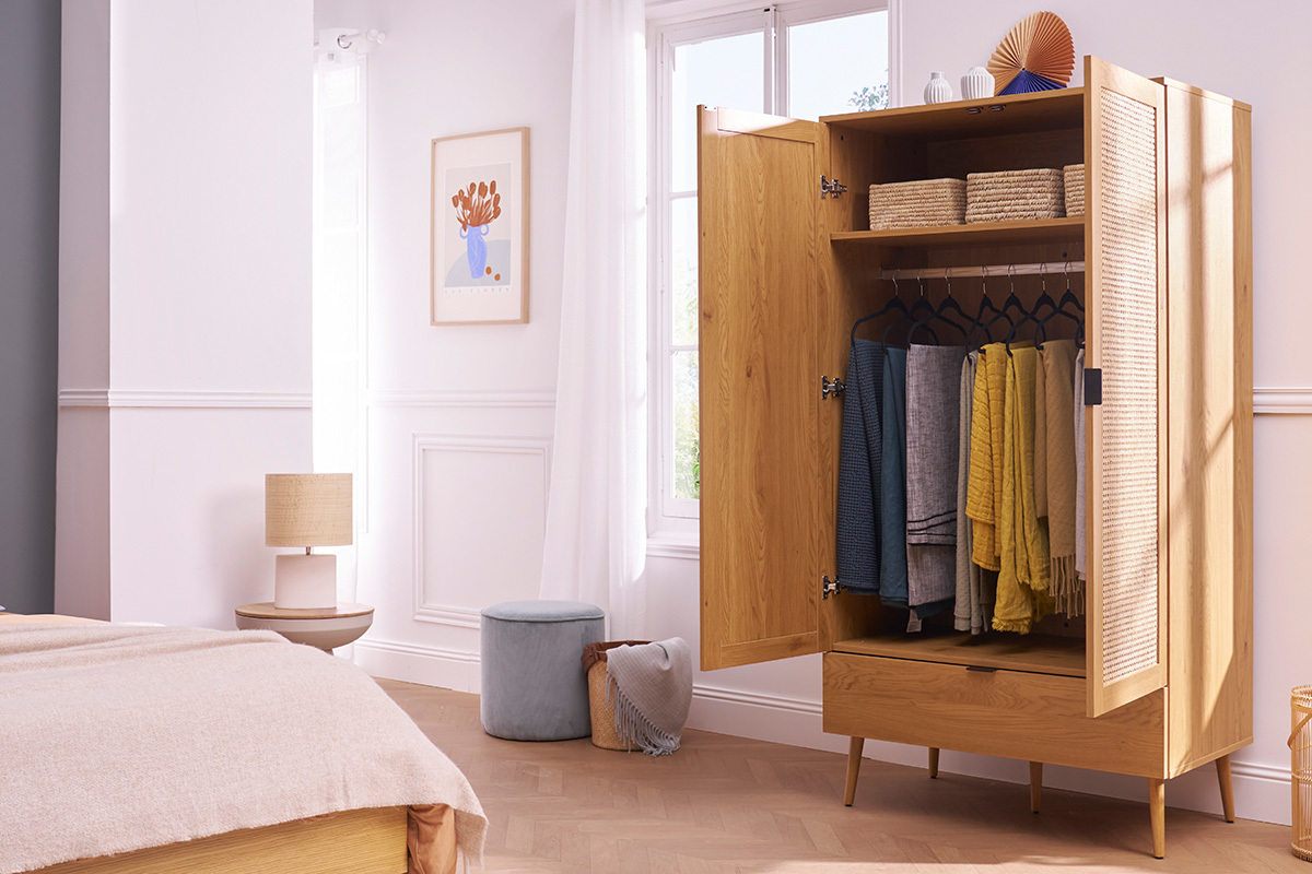 Armoire finition bois clair, cannage en rotin et mtal noir L100 cm MANILLE