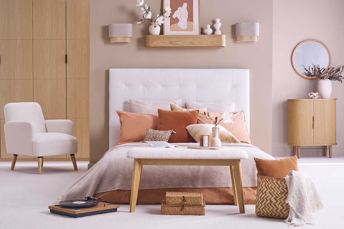 Banc scandinave en tissu effet laine boucle blanc et bois clair L92 cm ELION