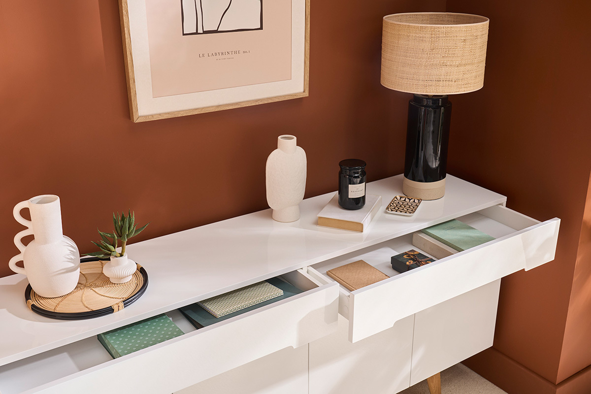 Buffet scandinave blanc laqu� brillant et finition bois clair 4 portes 2 tiroirs L180 cm MELKA