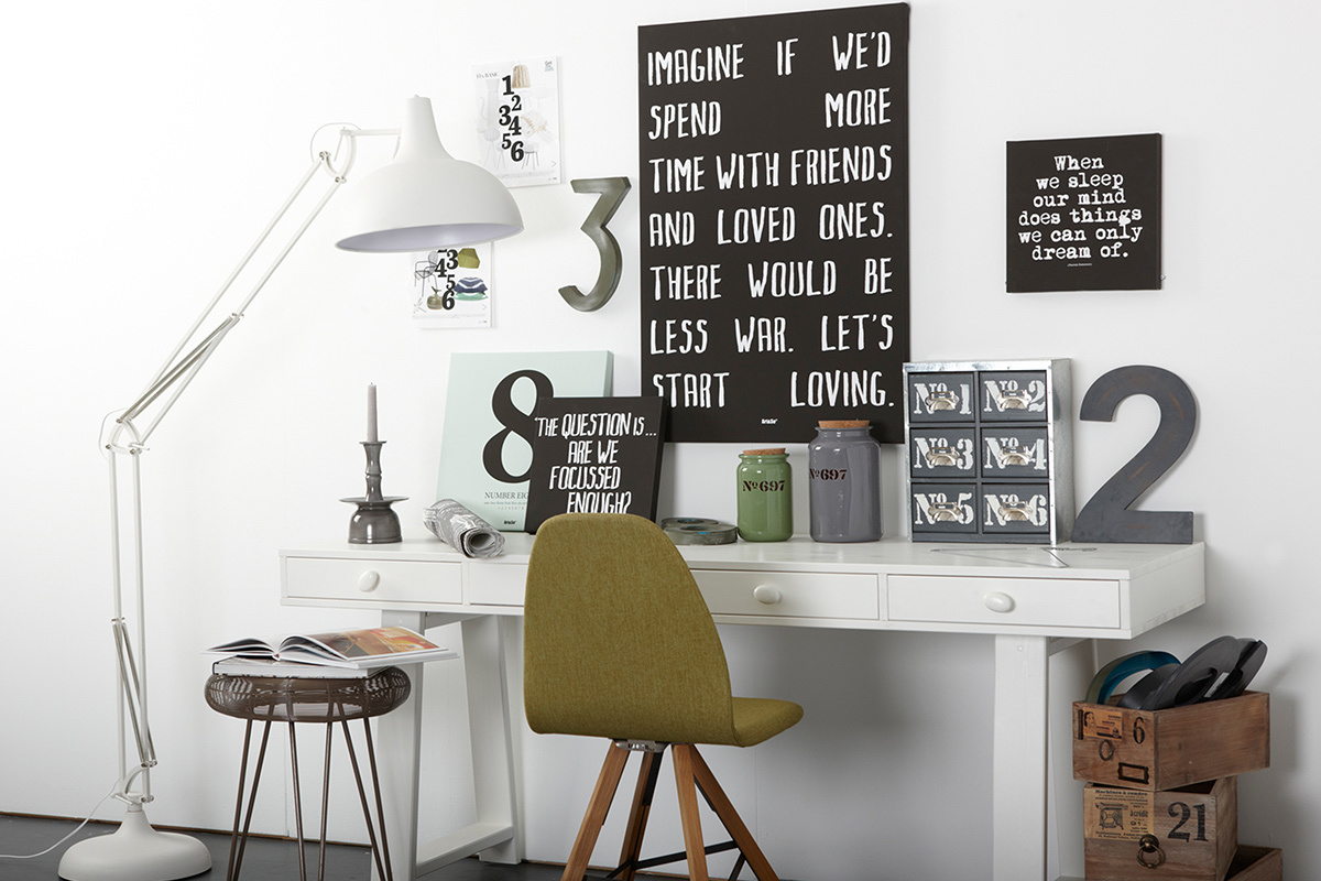 Bureau design en bois blanc cass� 4 tiroirs r�versibles L178 ARCOS