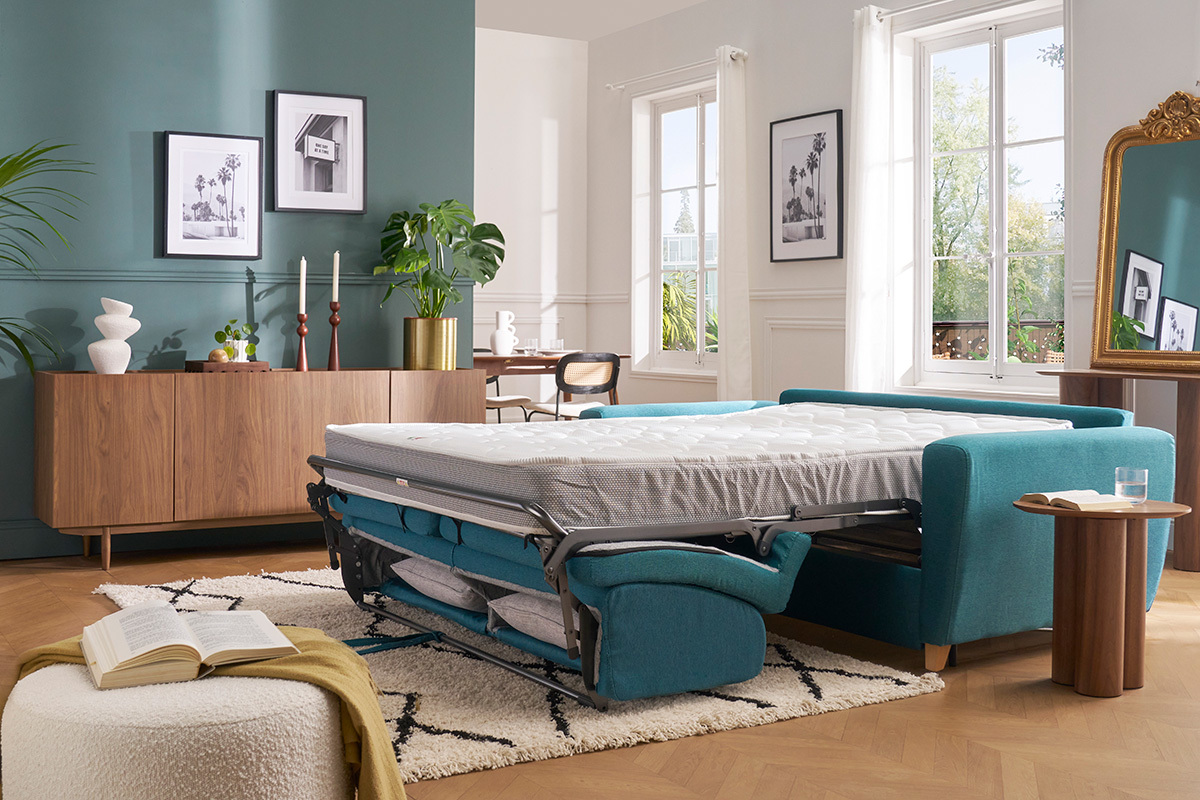 Canap convertible 3 places en tissu bleu canard et bois clair avec matelas 18 cm GRAHAM