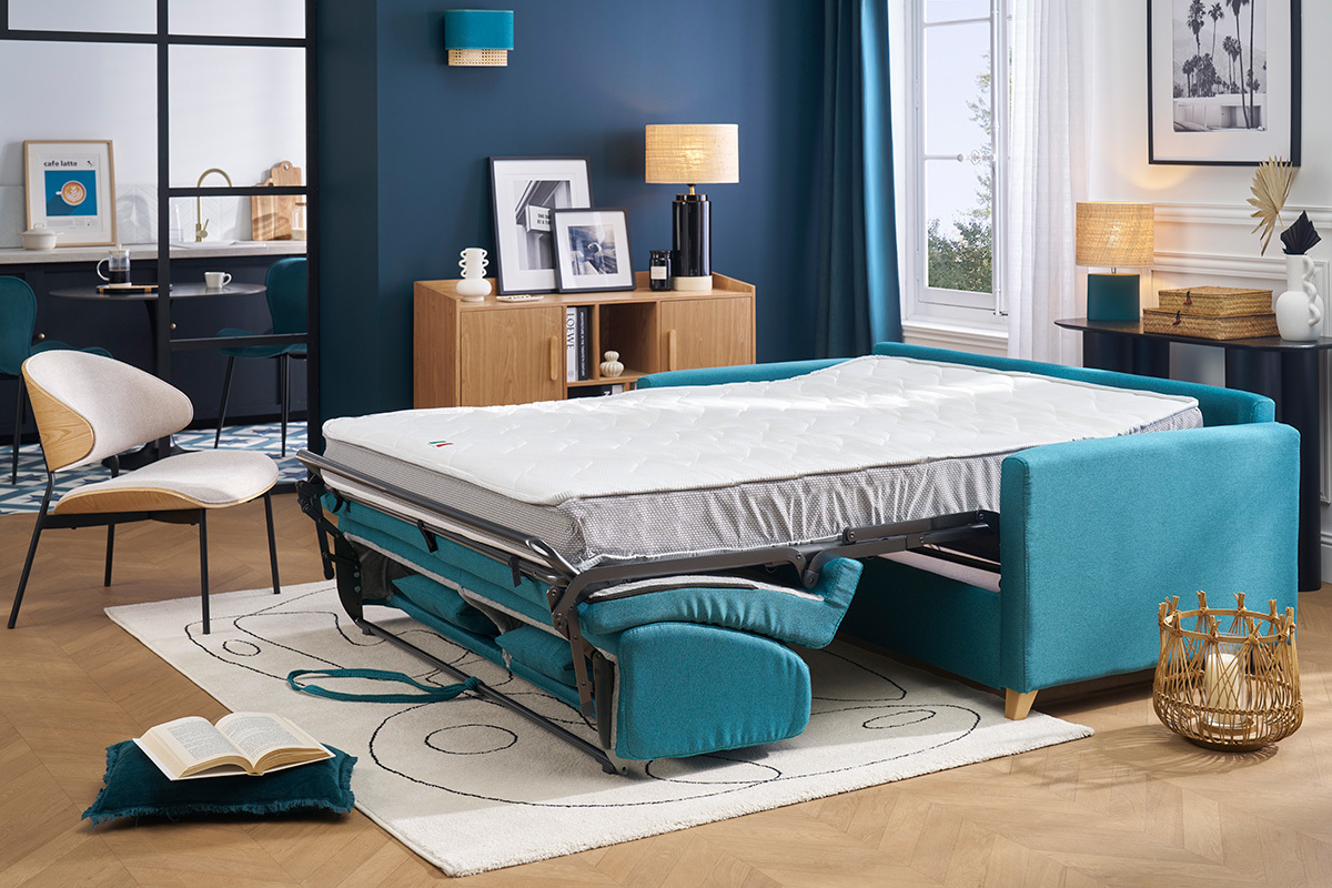 Canap convertible 3 places en tissu bleu canard et bois clair avec matelas 18 cm SKANDY