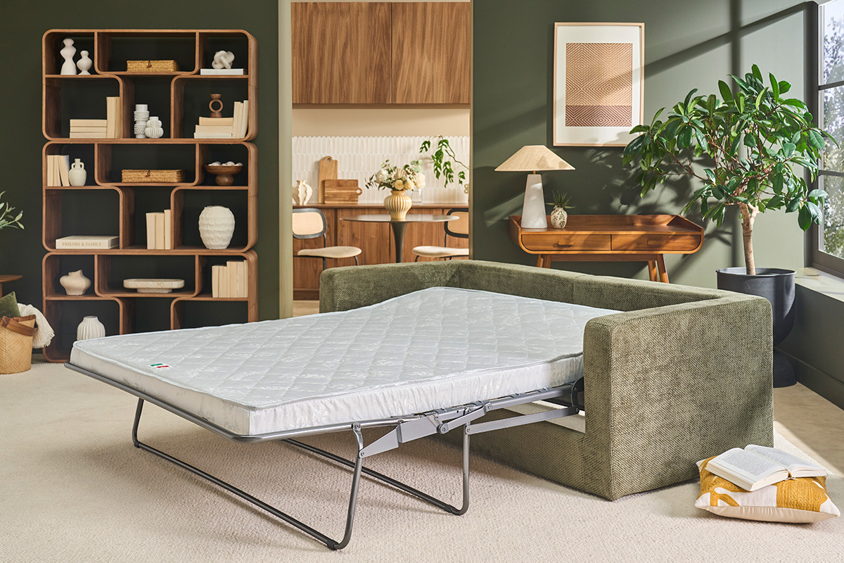 Canap� convertible 3 places en tissu velours chenille vert kaki avec matelas 13 cm BACIO
