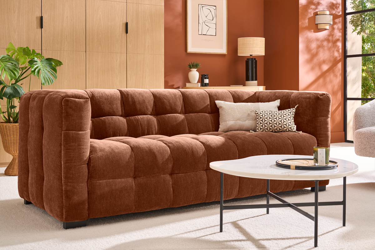 Canap design 3 places en tissu effet velours terre brle CORTO