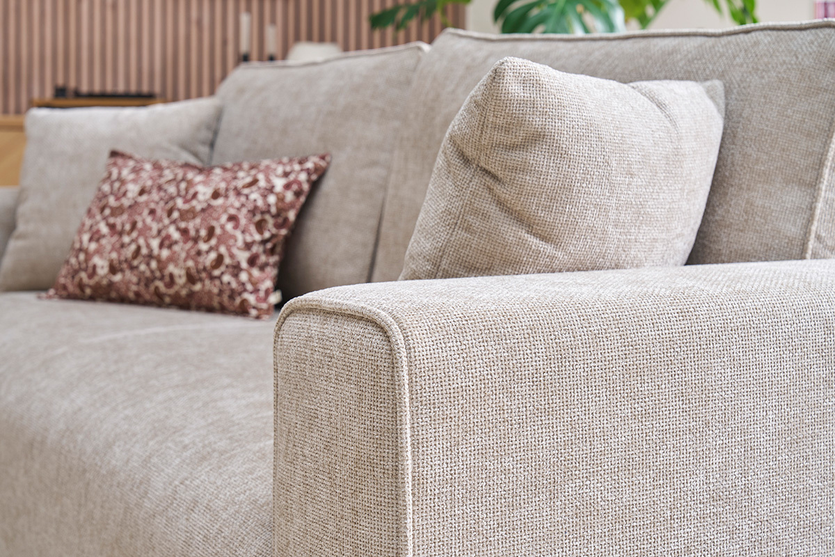 Canap� design 3 places en tissu effet velours textur� beige PEPPER