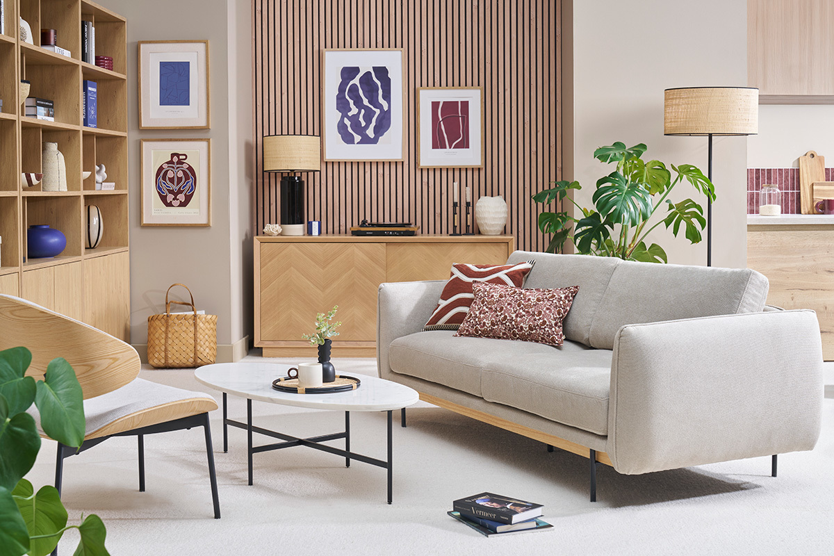 Canap� design 3 places et repose-pieds en tissu chenille beige et m�tal noir TODD