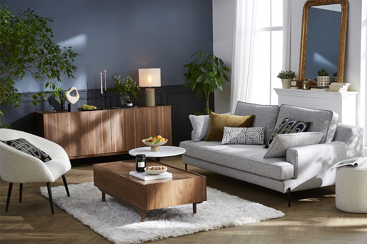 Canap design 4 places en tissu gris chin et mtal noir PUCHKINE