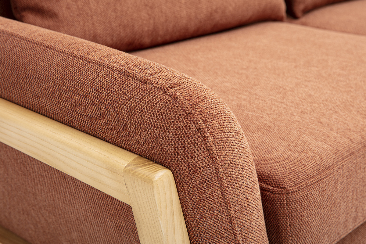 Canap� scandinave 3 places en tissu effet velours textur� terre br�l�e et bois clair YOKO