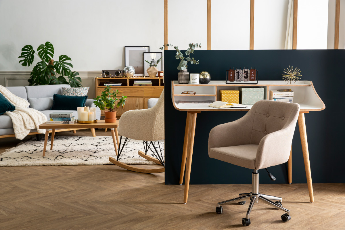 Chaise de bureau � roulettes capitonn�e en tissu menthe � l'eau et acier chrom� BALTIK