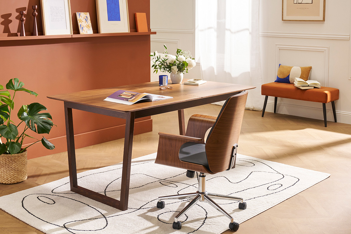 Chaise de bureau  roulettes design noir, bois fonc noyer et acier chrom RUFIN