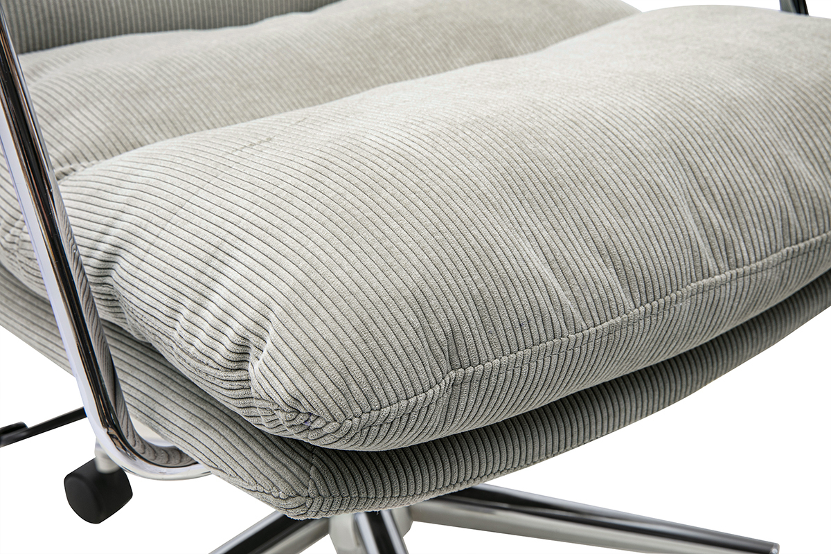 Chaise de bureau � roulettes en tissu velours c�tel� taupe et m�tal chrom� MIRABEAU