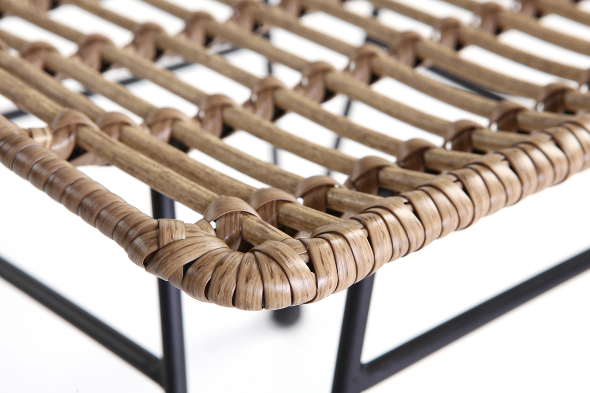 Chaise design en fils de r�sine fa�on rotin MAJA