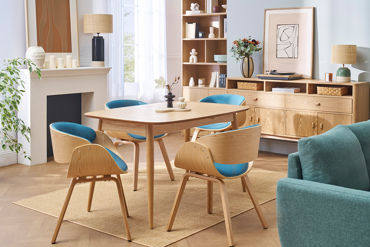 Chaise design en tissu bleu canard et bois clair BENT