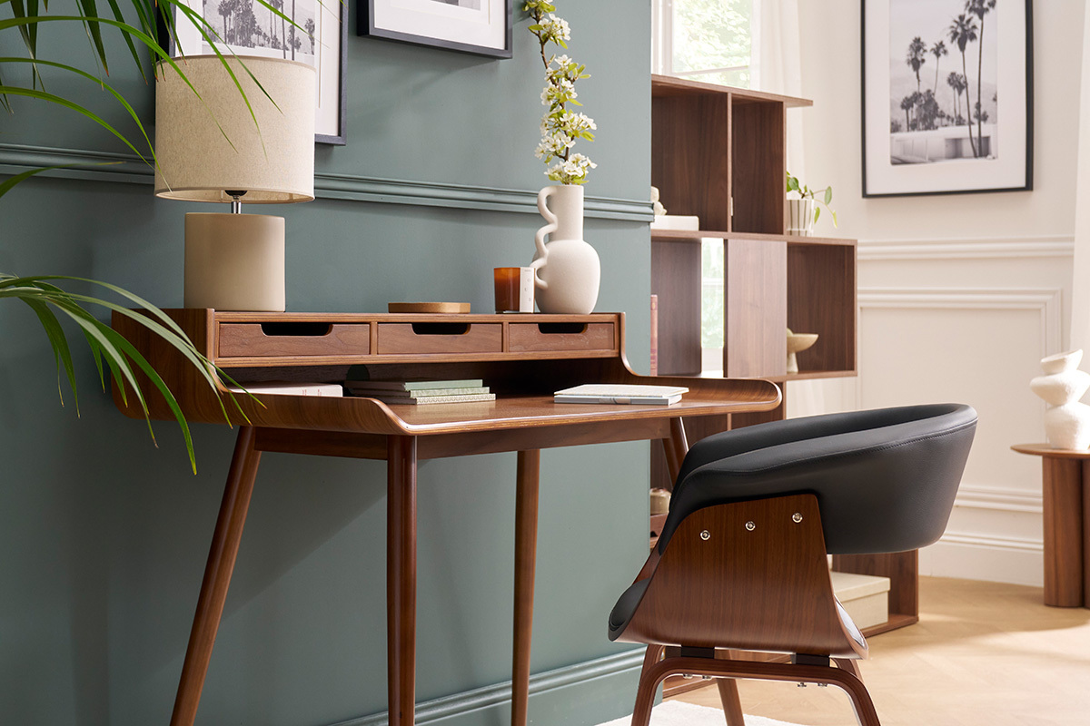 Chaise design noir et bois fonc noyer OKTAV