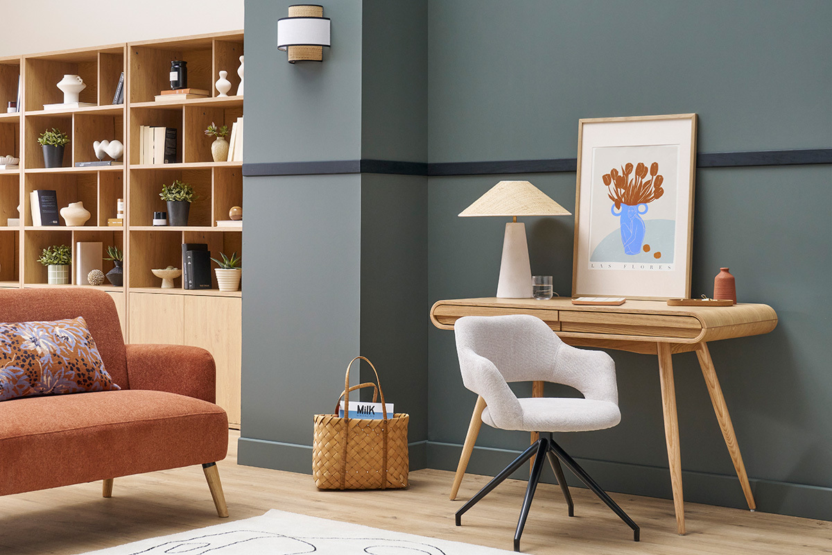 Chaise pivotante 360� en tissu effet velours textur� beige et m�tal noir JESSY