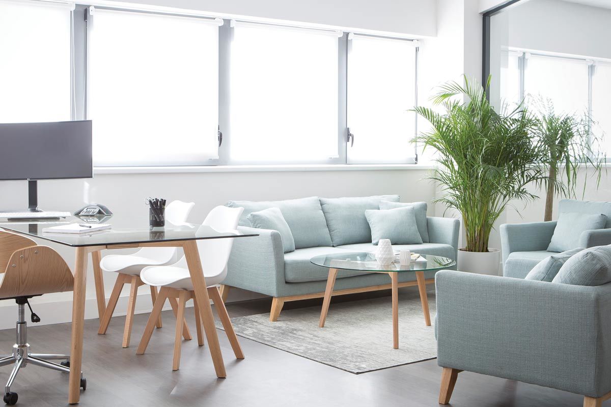 Chaises design chocolat avec pieds bois clair (lot de 2) PAULINE