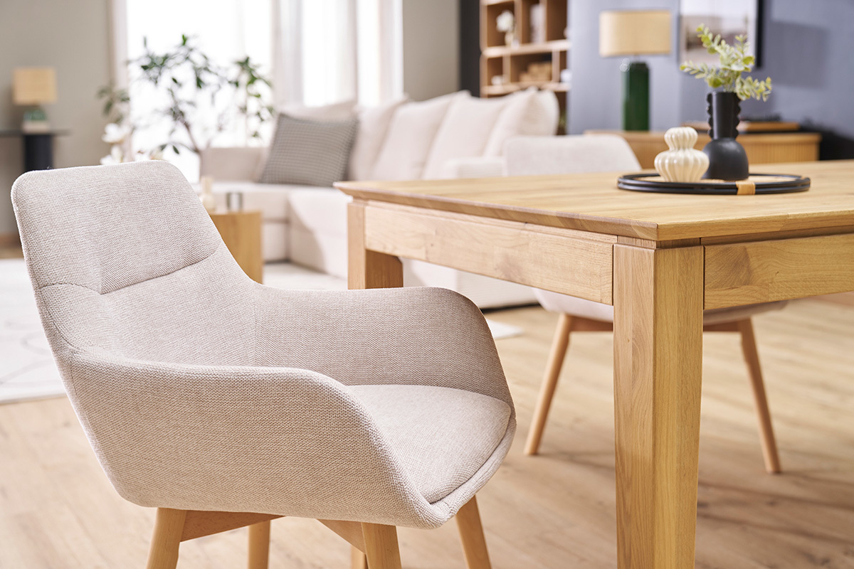 Chaises en tissu effet velours textur beige et bois clair (lot de 2) ALESS