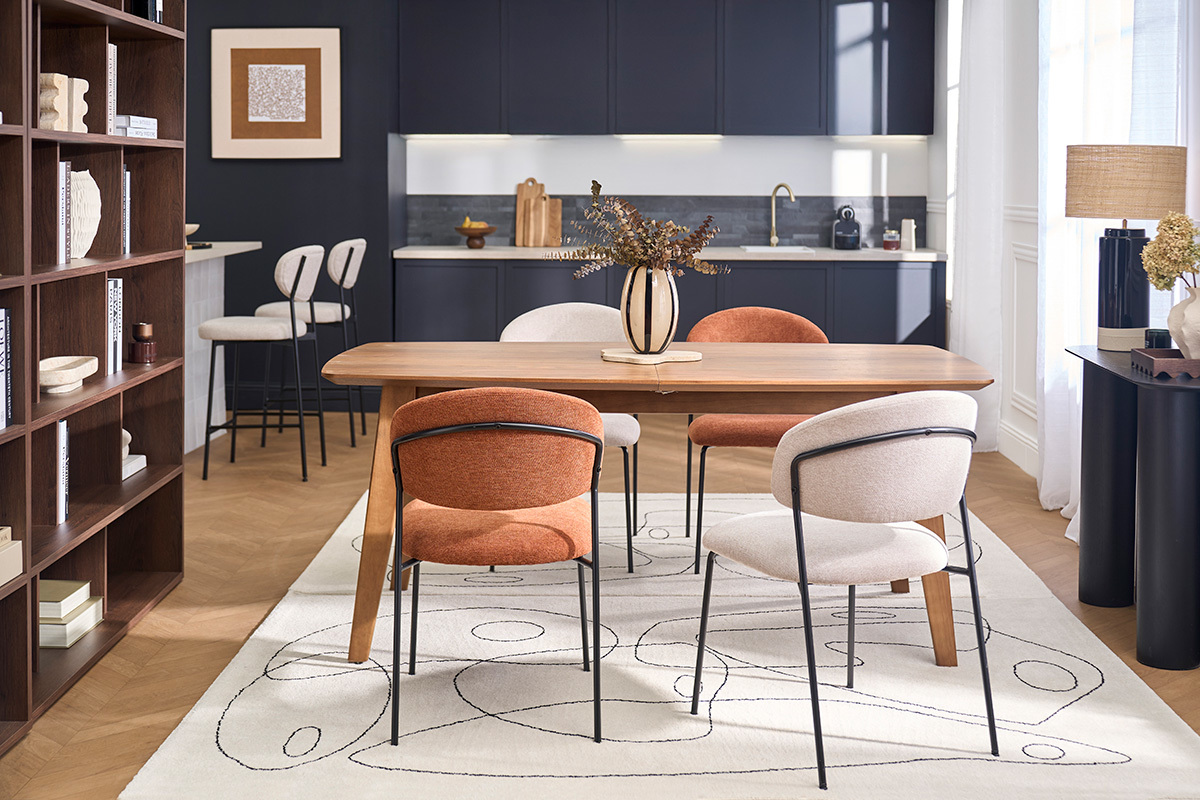 Chaises en tissu effet velours textur� beige et m�tal noir (lot de 2) BENTA