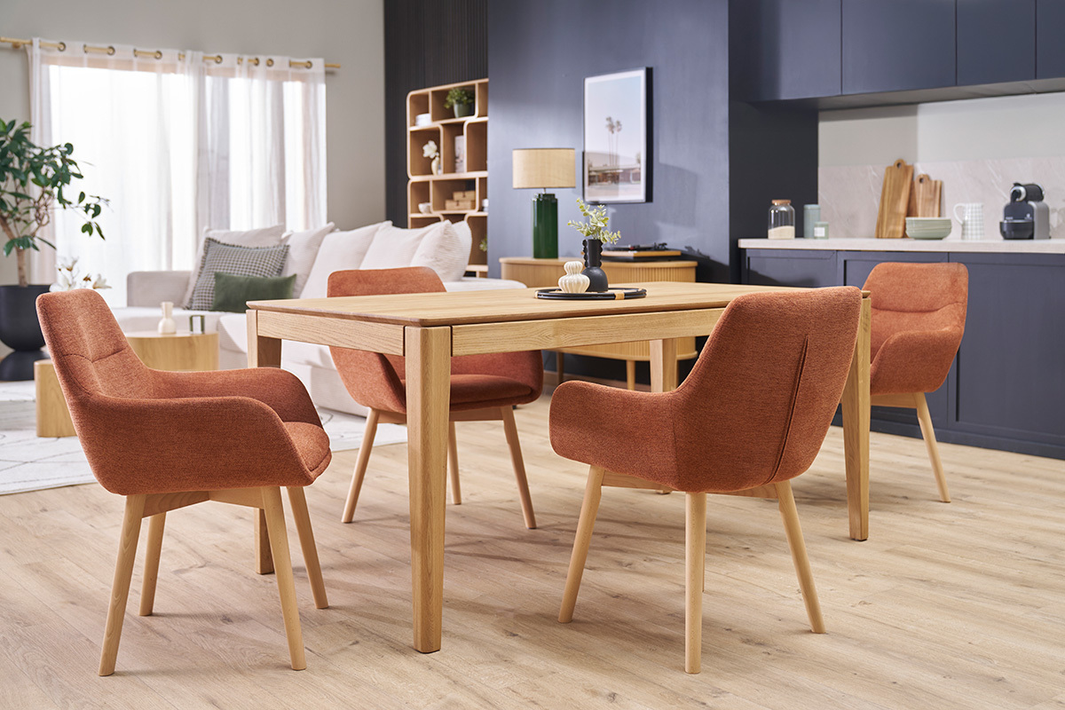 Chaises en tissu effet velours textur� terre br�l�e et bois clair (lot de 2) ALESS