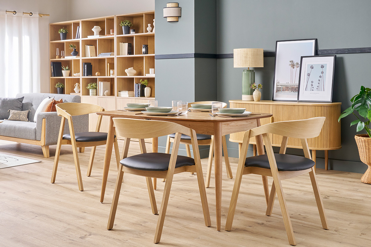 Chaises scandinaves empilables en bois clair chne et assises noires (lot de 2) LOVA