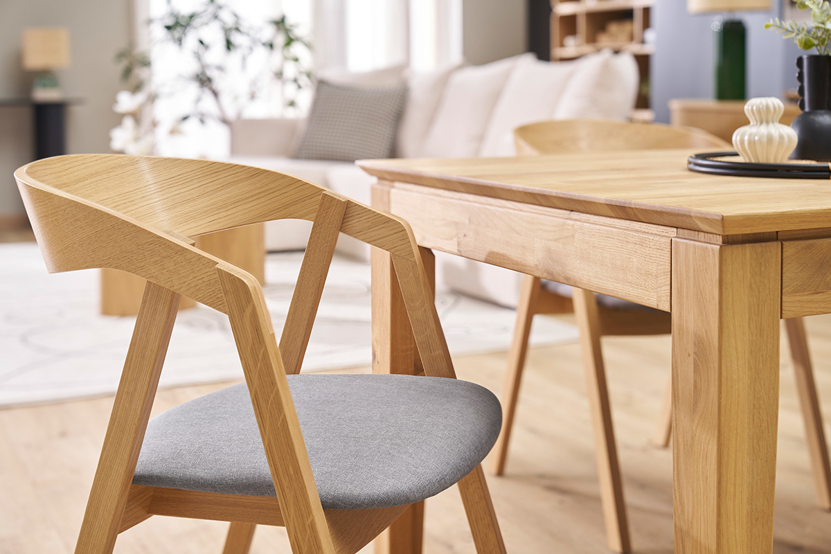 Chaises scandinaves empilables en bois clair chne et tissu gris (lot de 2) LOVA