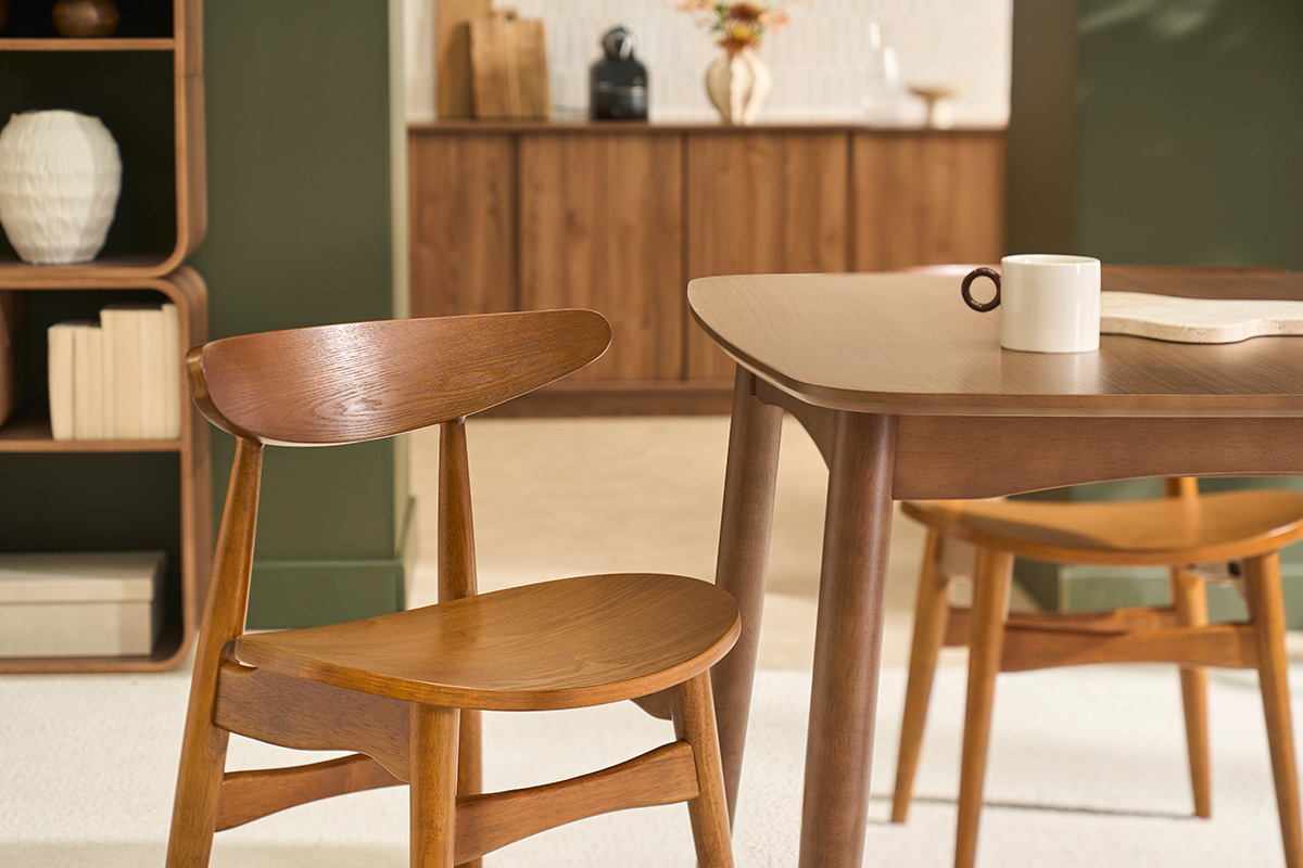 Chaises scandinaves en bois fonc� fr�ne (lot de 2) WALFORD