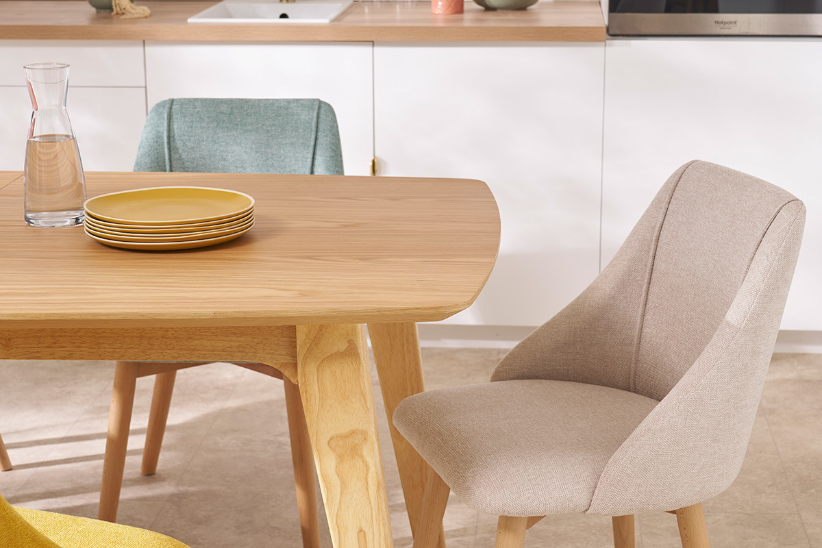 Chaises scandinaves en tissu effet velours textur beige et bois clair (lot de 2) HIGGINS