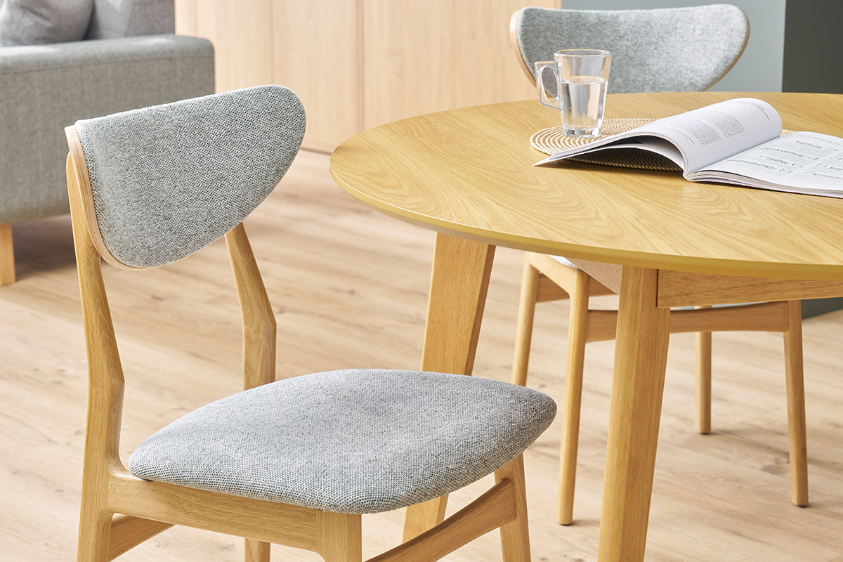 Chaises scandinaves en tissu effet velours textur gris chin et bois clair chne massif (lot de 2) MAYA