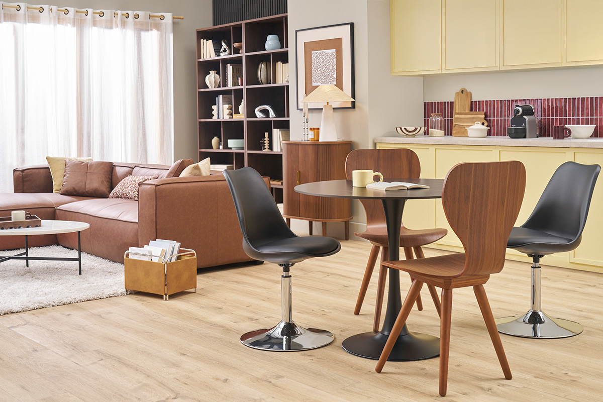 Chaises vintage bois fonc� noyer (lot de 2) NORDECO