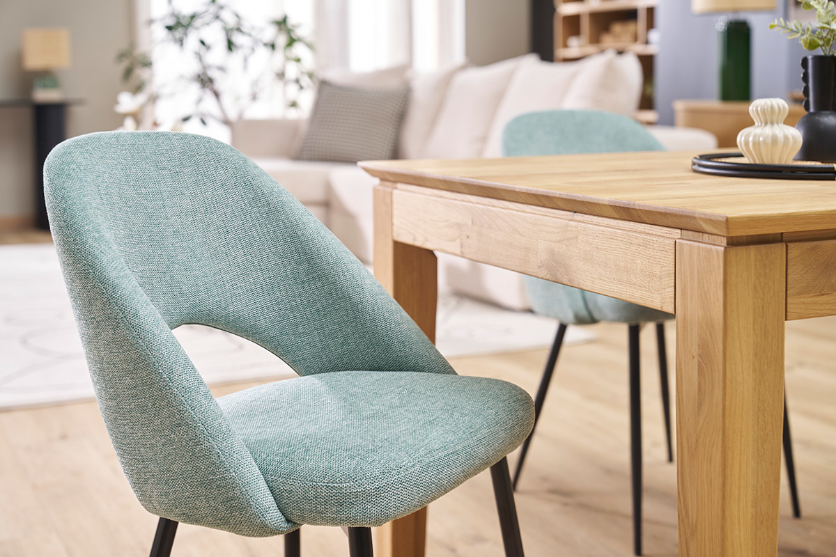 Chaises vintage en tissu effet velours textur� vert c�ladon et m�tal noir (lot de 2) COSETTE