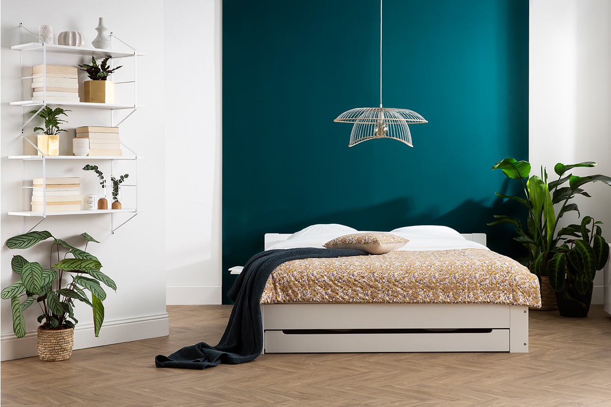 Etag�re murale design bois blanc et m�tal BRIDGE