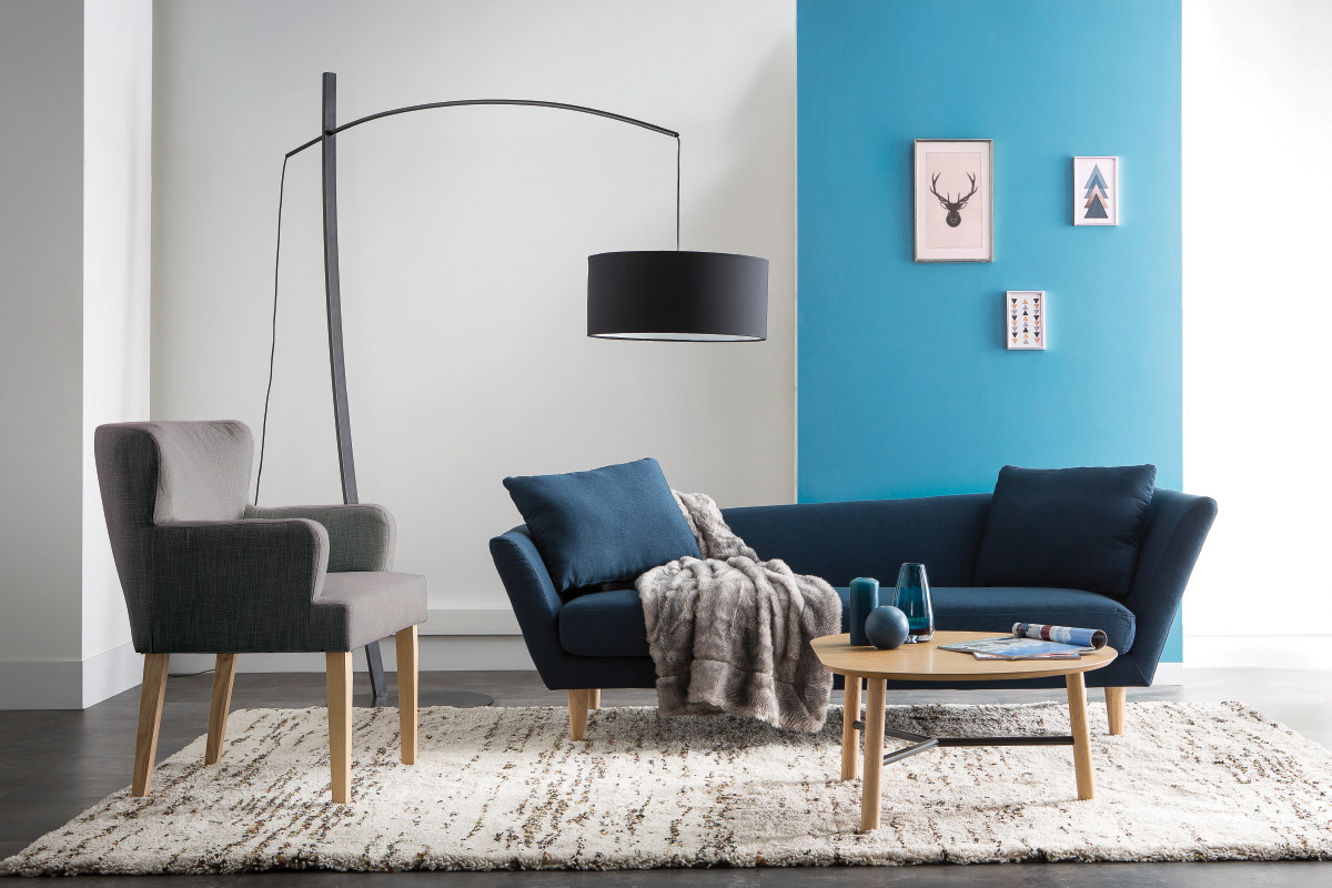 Fauteuil classique tissu gris fonc� pieds bois clair RODIN