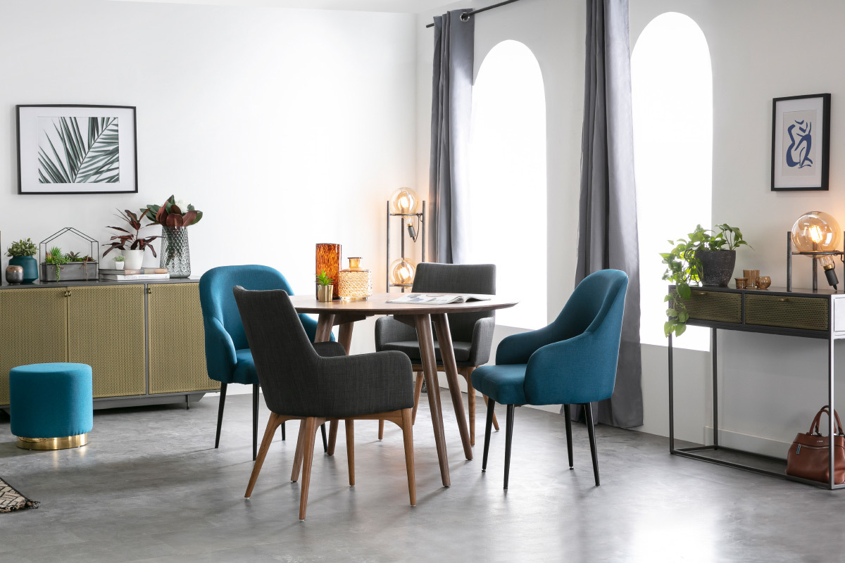 Fauteuil design en tissu bleu canard et pieds m�tal noir AMON