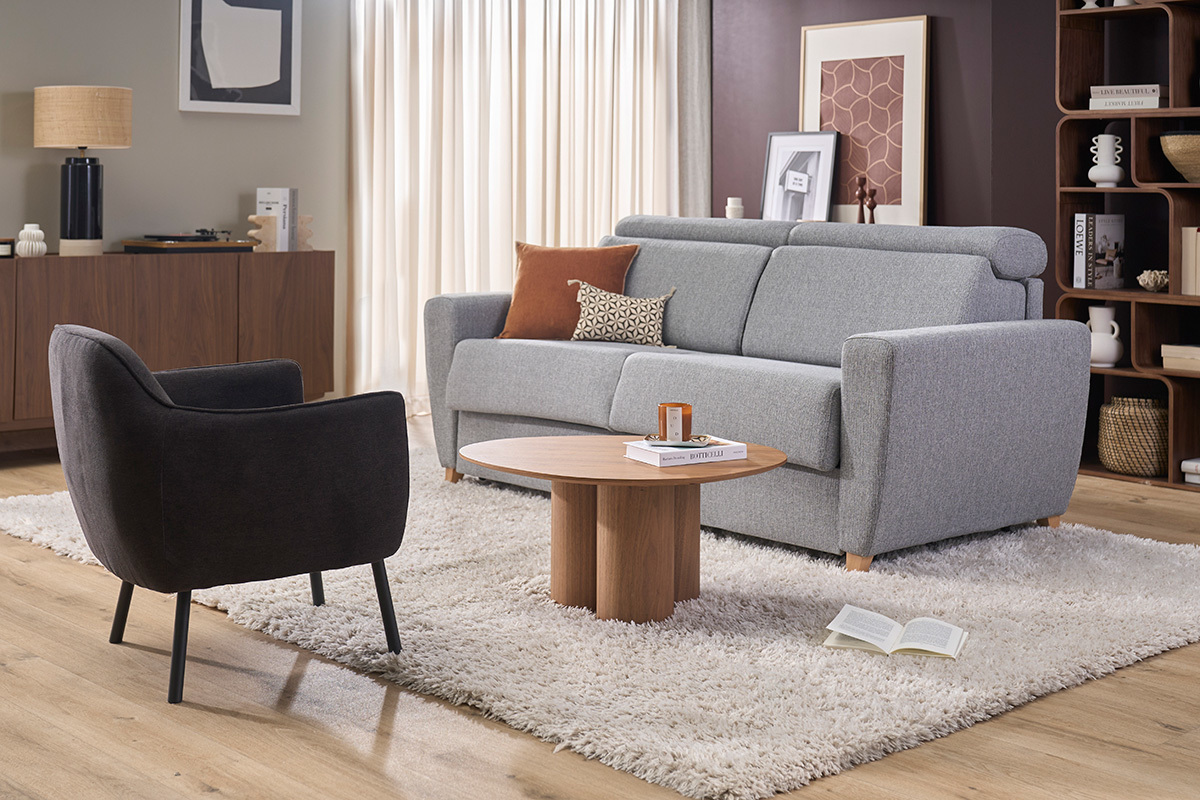 Fauteuil design en tissu effet velours gris fonc� et m�tal noir LAURENS