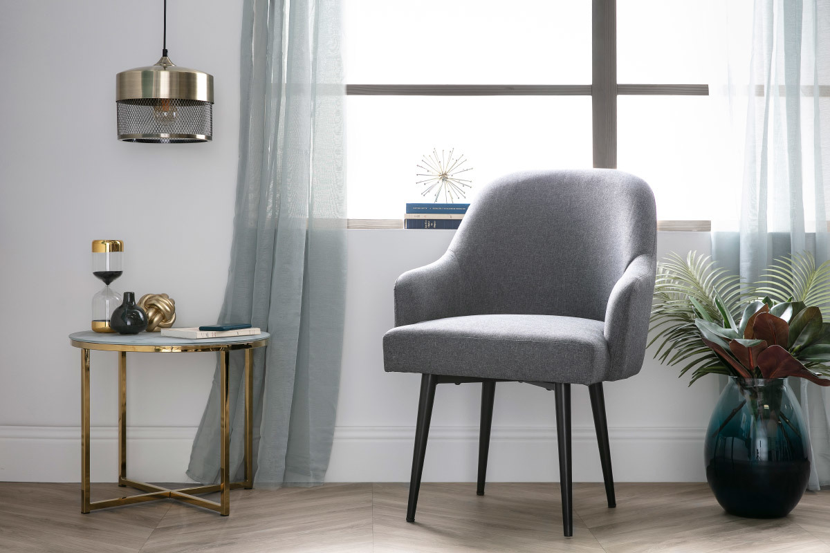 Fauteuil design en tissu gris fonc� et pieds m�tal noir AMON
