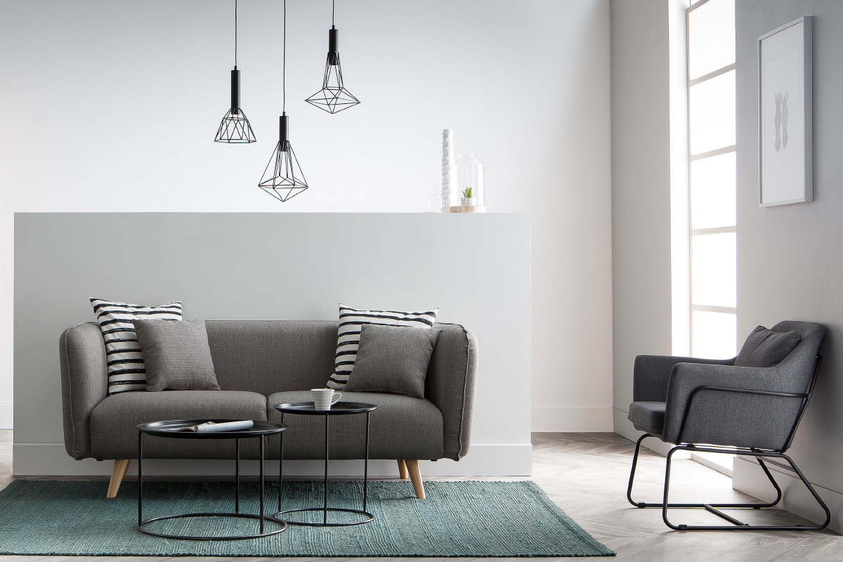 Fauteuil design tissu gris clair et structure m�tal noir MONROE