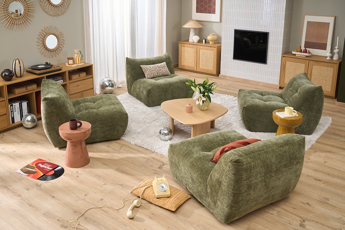 Fauteuil lounge en tissu effet velours textur� vert kaki BUMPY