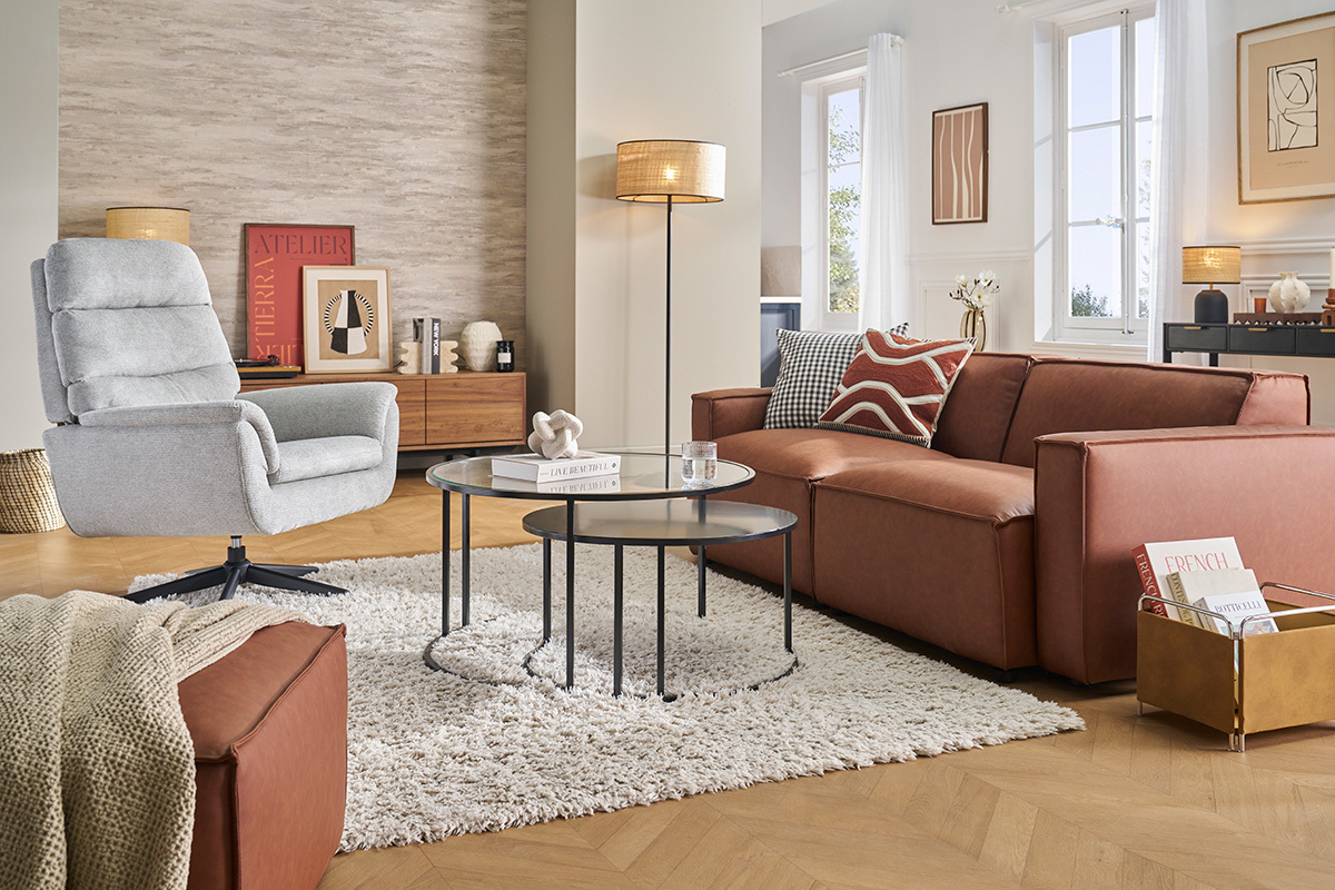 Fauteuil pivotant en tissu chenille gris et m�tal noir JONAH