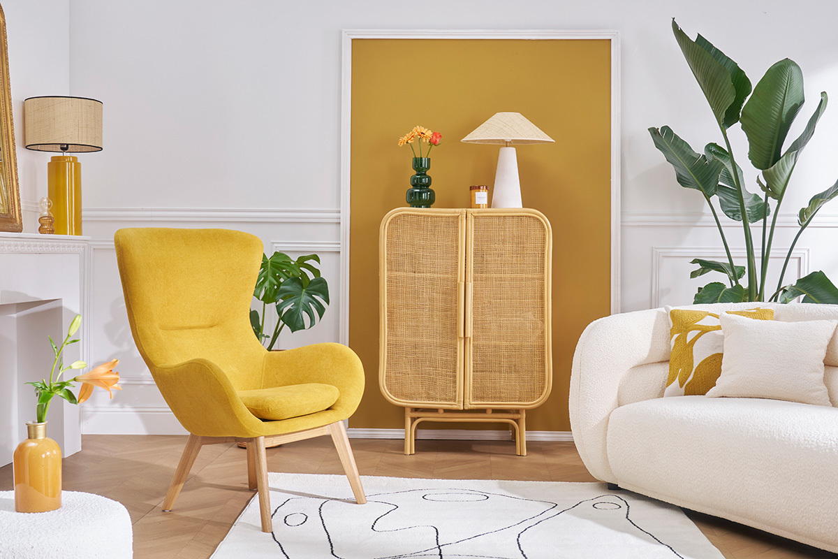 Fauteuil scandinave en tissu effet velours jaune moutarde et bois ESKUA