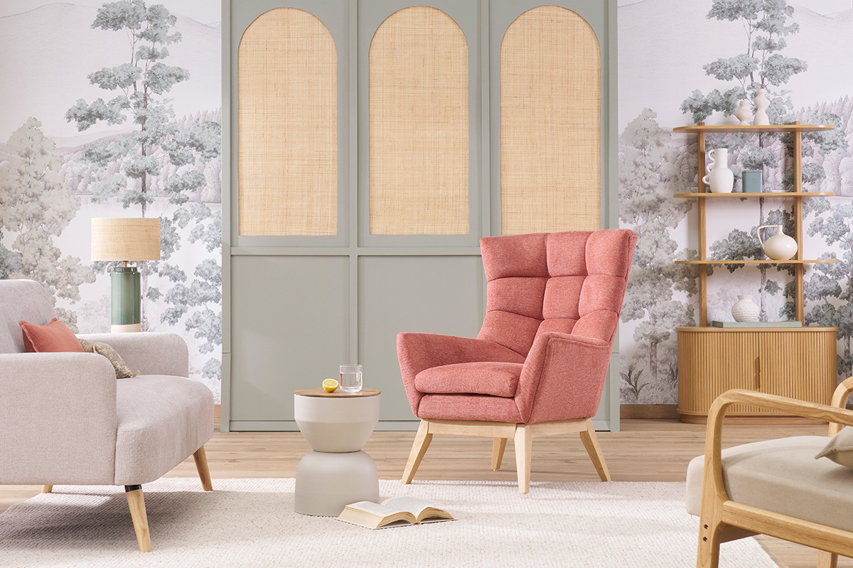 Fauteuil scandinave en tissu effet velours textur terracotta et bois clair BRODY