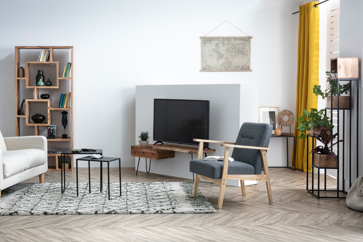Fauteuil scandinave en tissu gris clair et bois clair ABYSS