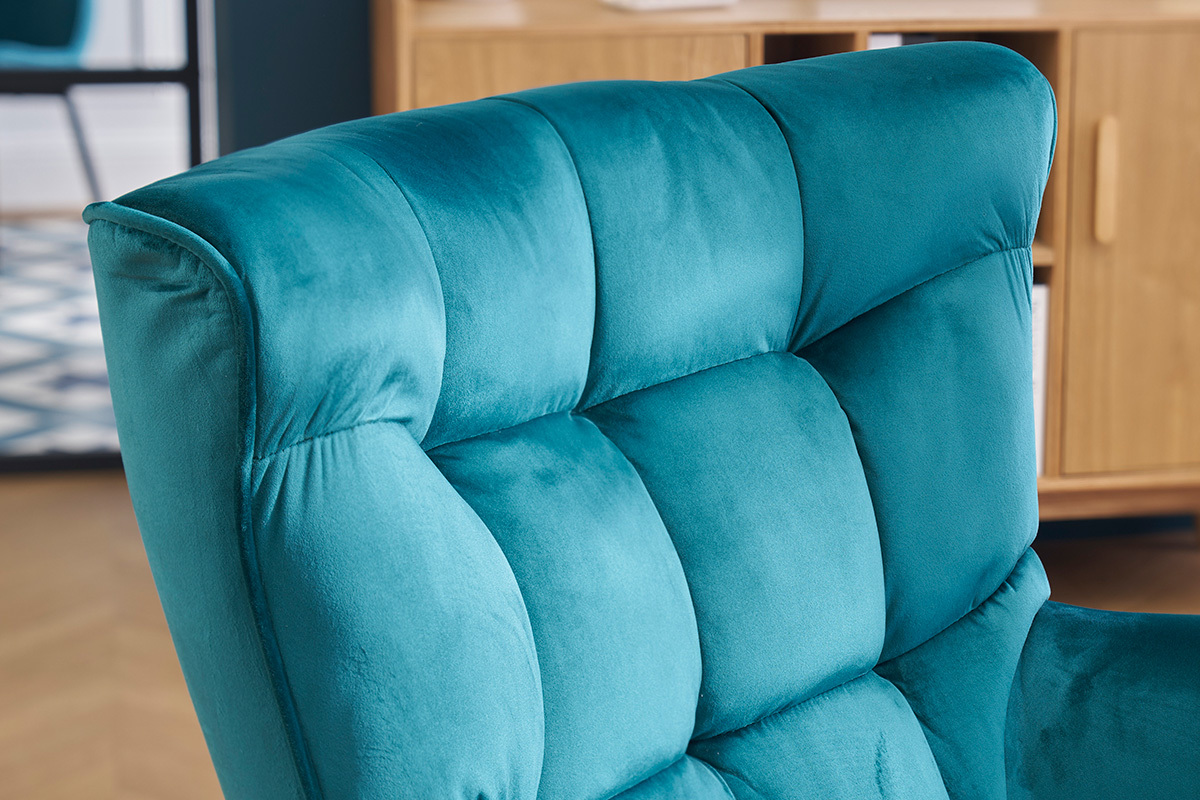 Fauteuil scandinave en tissu velours bleu ptrole et bois clair AVERY